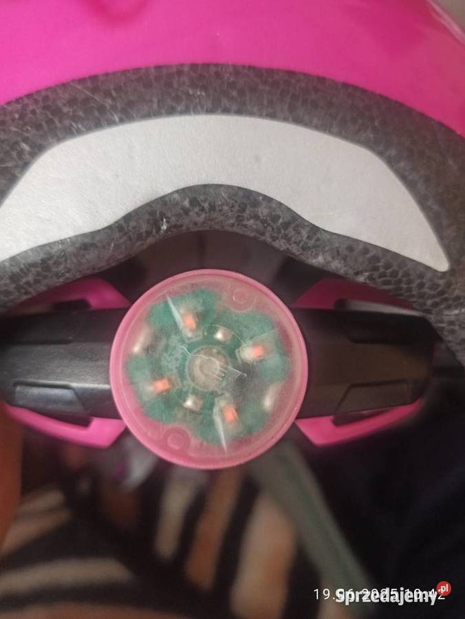Kask rowerowy dziewczęcy Met rozmiar 4653 Koszalin sprzedam