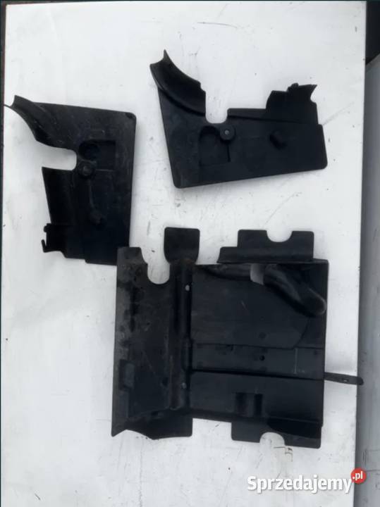 Osłona obudowa chłodnicy komplet Suzuki Burgman Ostrzeszów sprzedam