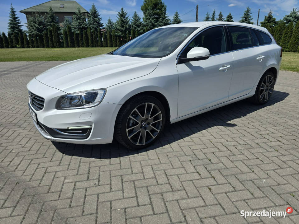 Volvo V60 20hdi NaviSerwisXenonyLedyBiała ESP Kutno sprzedam