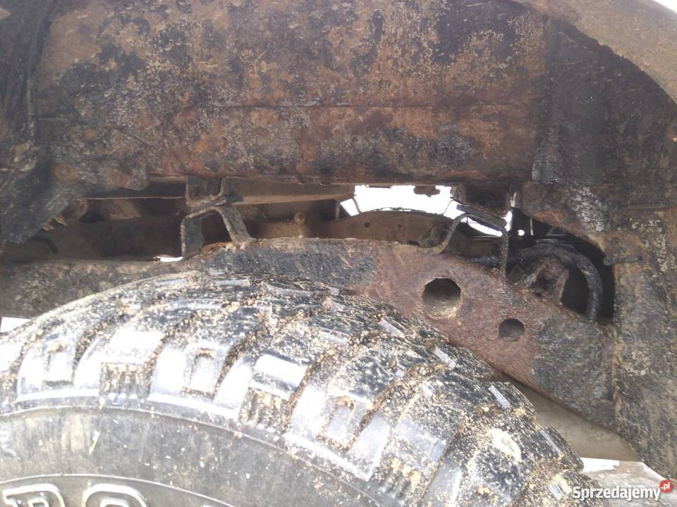 Mitsubishi L200 25td uszkodzony