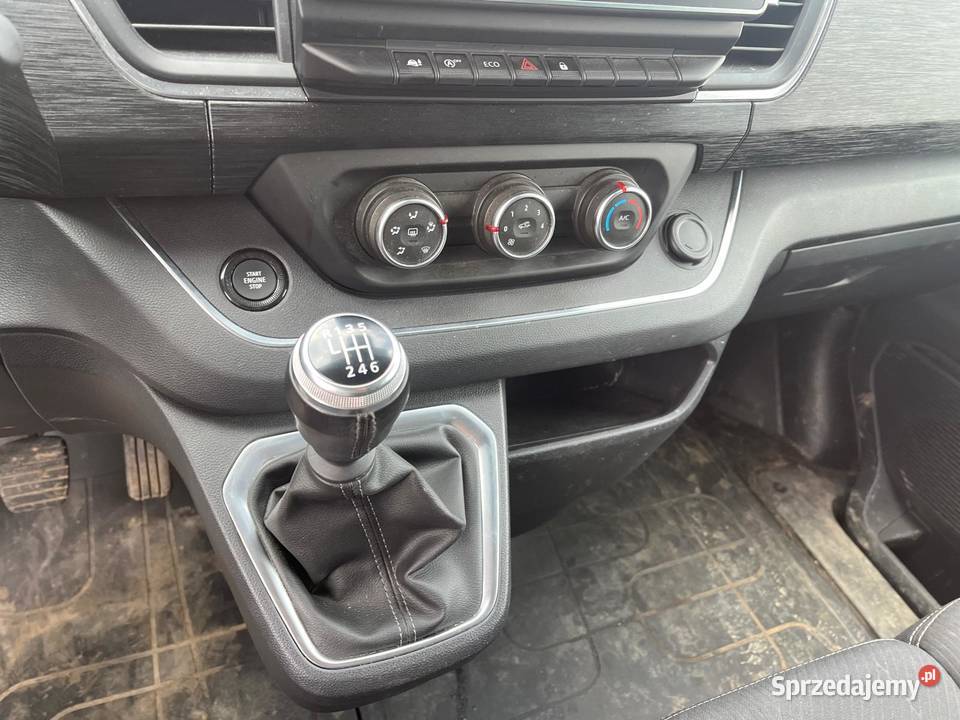 RENAULT Trafic III 20 DCi 150 Intens 9 miejsc Renault