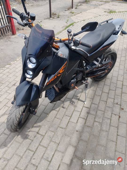 KTM Duke 690 LC4 2011r naked swap 390 akrapovic 654cm3