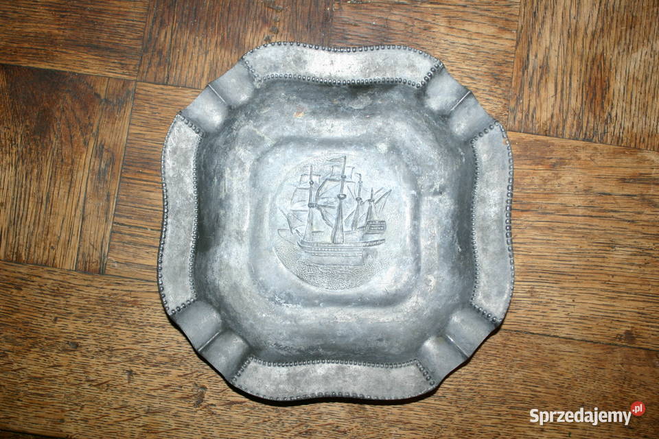 Duża cynowa popielnica marynistyczna
