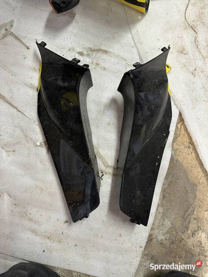 Komplet uszkodzonych owiewek HONDA CBR 600rr