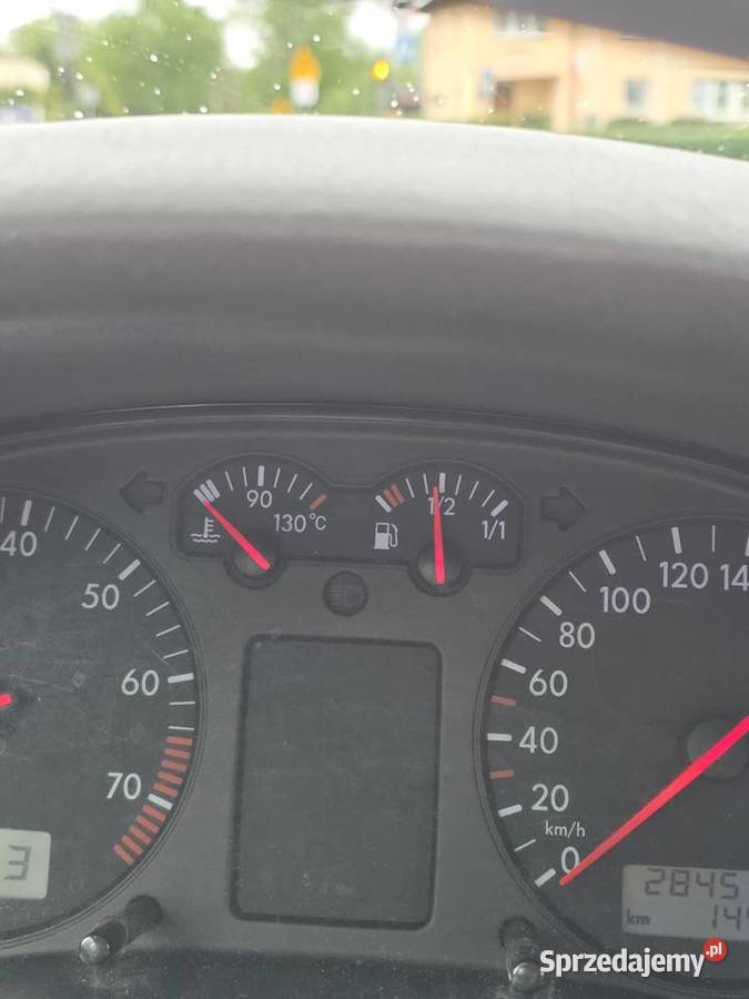 Volkswagen Passat B5 16 benzyna hak Chorzów sprzedam