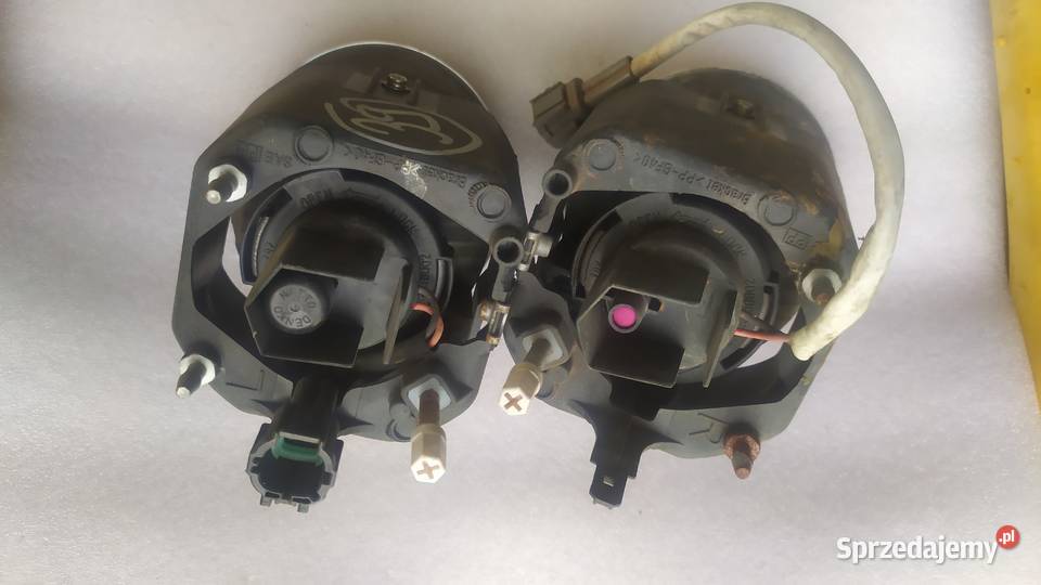 Nissan Xtrail t30 2001 2007 halogen prawy lewy Byków
