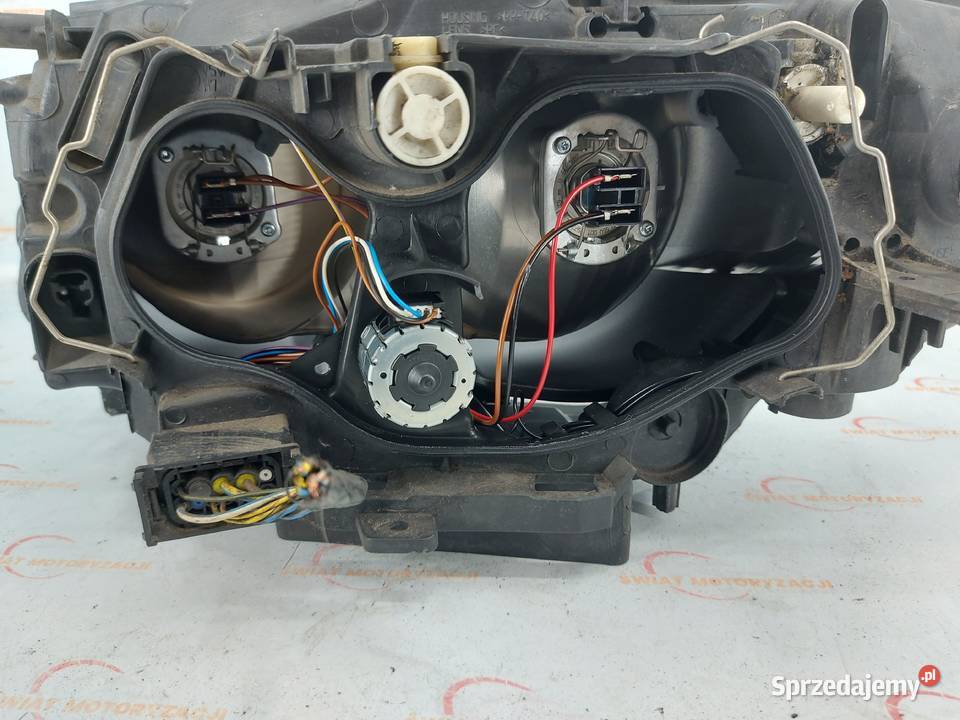 BMW E88 11r lampa prawa przód ANGLIK 7263642