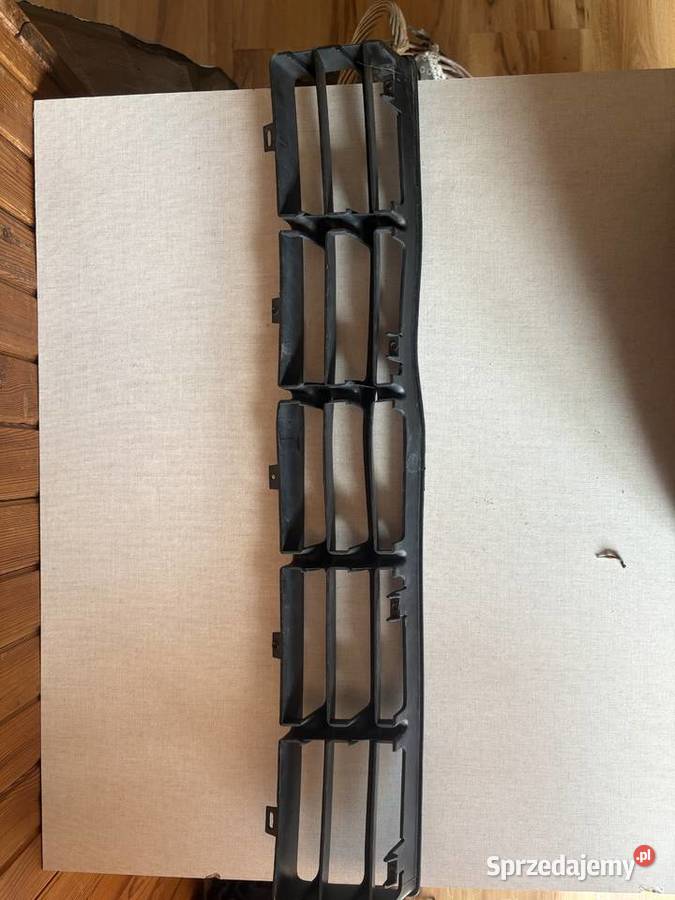 Atrapa zderzaka przód golf 4 1j0853677D Krajenka sprzedam