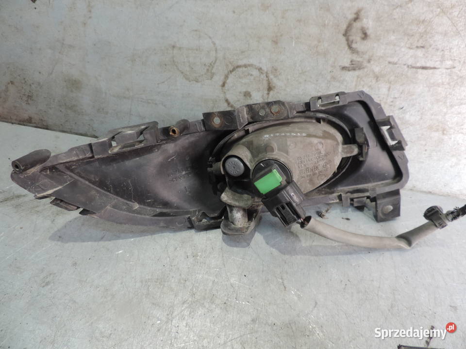 MAZDA 3 BK HALOGEN LEWY RAMKA Lampy przeciwmgielne Nowy Sącz