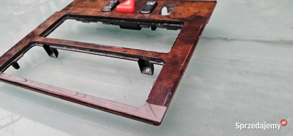 Ramka radia mercedes w210 elegance 2106830508 wielkopolskie Zbąszyń