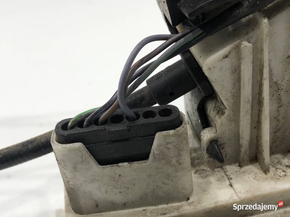 ZAMEK DRZWI PRAWY TYŁ MERCEDES W245 Hatchback sprzedam