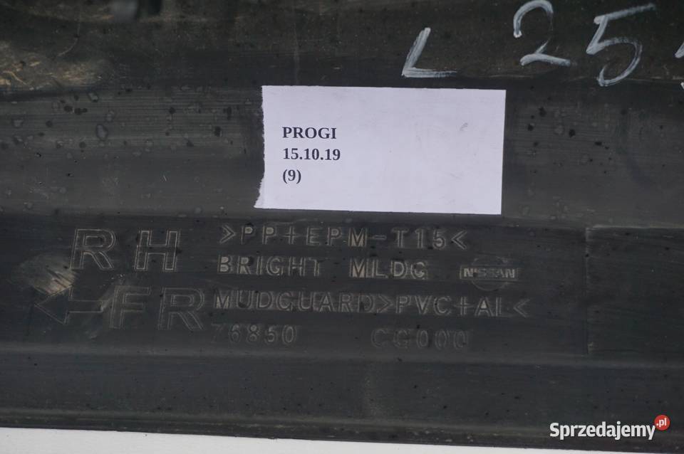 LISTWA PROGOWA PRAWA PRÓG INFINITI FX35 FX45 Nowy Tomyśl