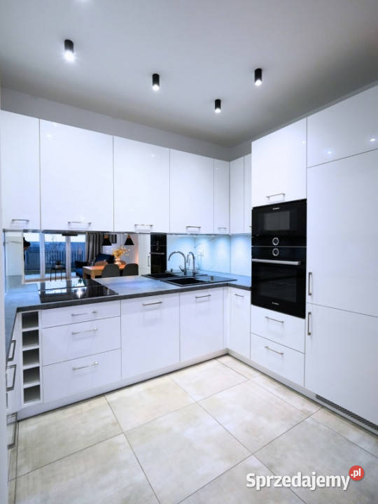 BEZPOŚREDNIO 2 pokoje z ogródkiemKameralny Warszawa sprzedam