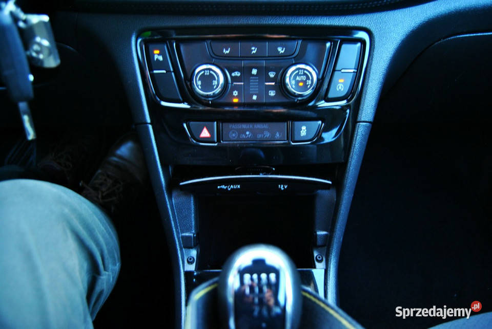 Opel Mokka Opłacony NAVI Kamera cof Klima tronik ABS