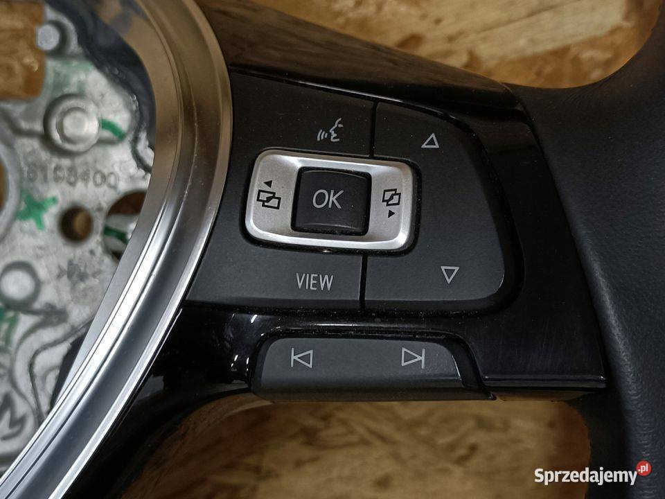 VW GOLF VII PASSAT B8 KIEROWNICA MULTIFUNKCJA Kierownice Części samochodowe