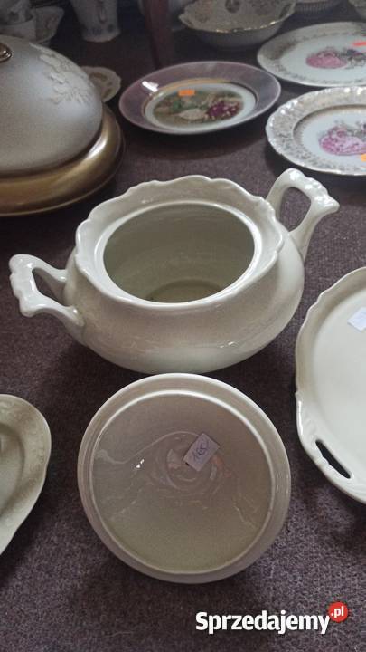 Waza ecru Bez sygnatury