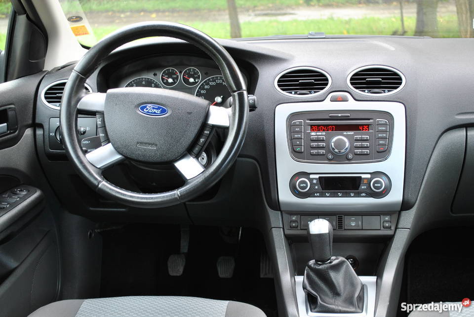 Ford Focus Mk2 16 benzyna Bezwypadkowy Super Łódź