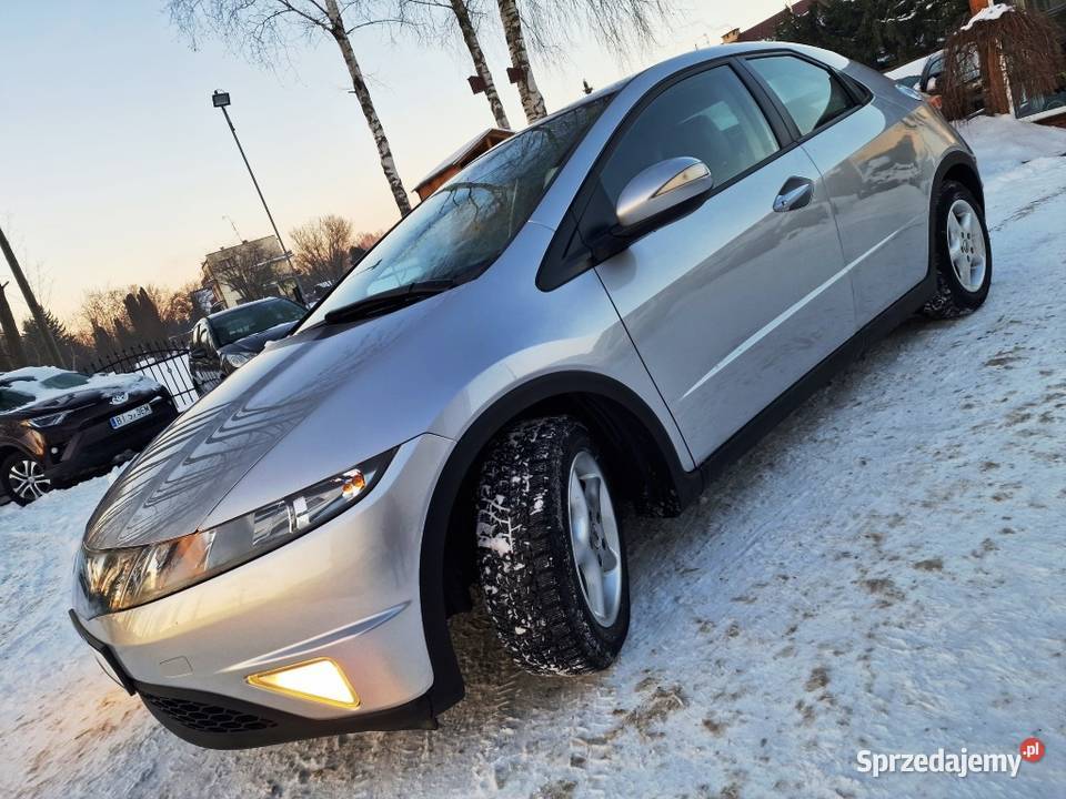 5 Drzwi 18 Benzyna Sprowadzony Zarejestrowany srebrny Civic Białystok