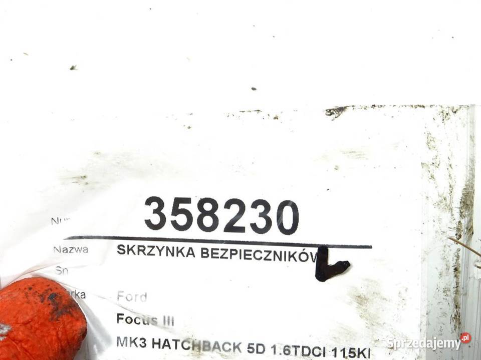 SKRZYNKA BEZPIECZNIKÓW FORD FOCUS III Hatchback
