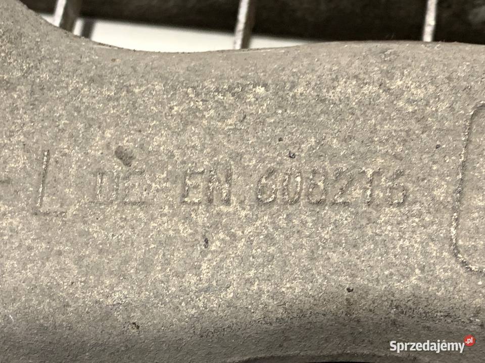 WAHACZ LEWY PRZÓD BMW F30 SedanLimuzyna 1118 osobowe