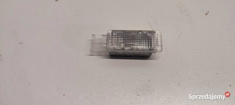 VW TIGUAN II LAMPKA KABINY 7L0947415 sprzedam