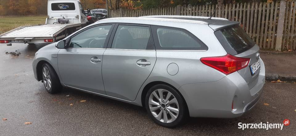 Toyota Auris Toyota Auris 18 VVTi Hybrid Strart sprzedam