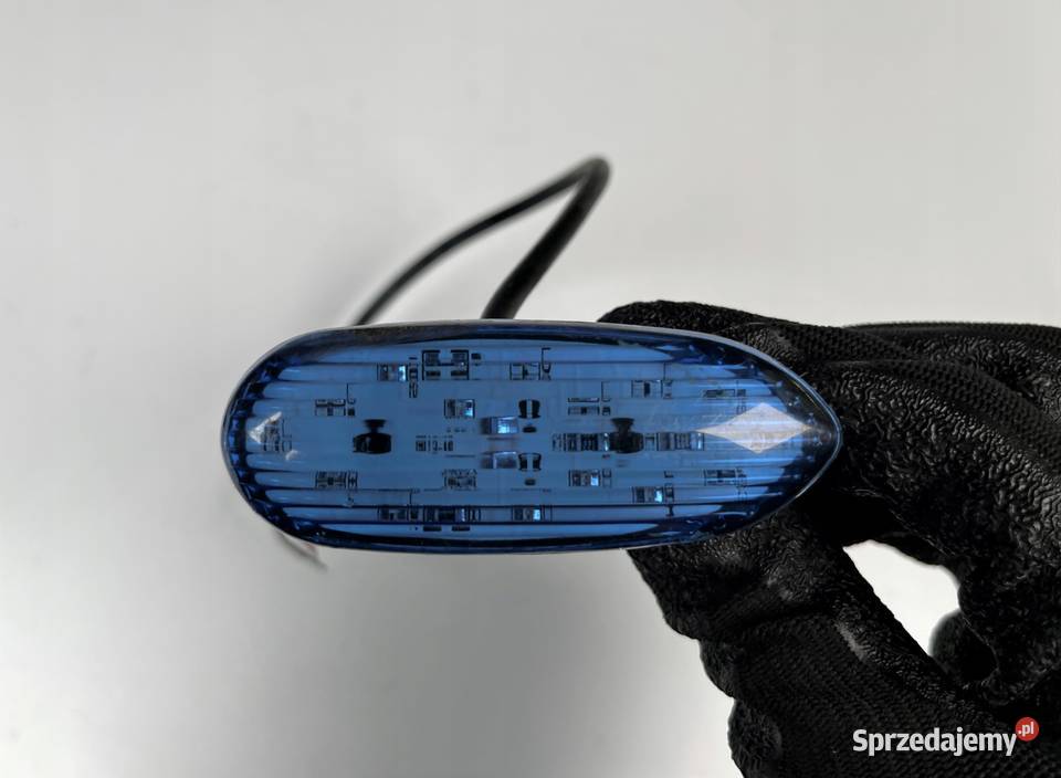 Motocyklowy kierunkowskaz LED na owiewkę Łobżenica