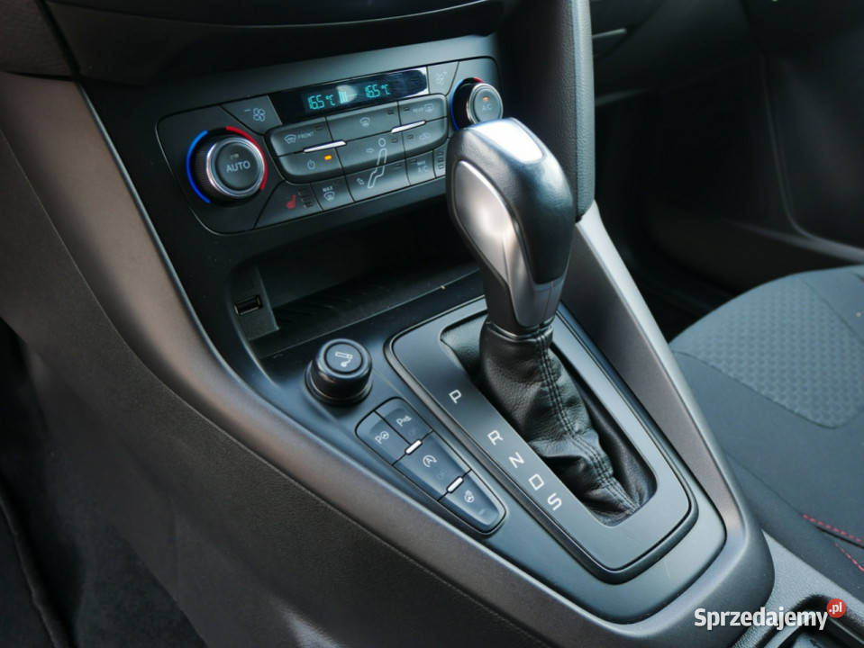 Ford Focus 10 EBst 125 Eu6 STLine Kombi Automat