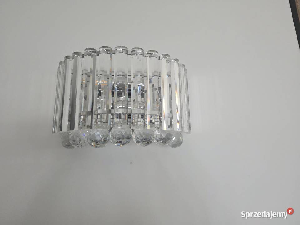 Sprzedam żyrandol z kinkietem sprzedam