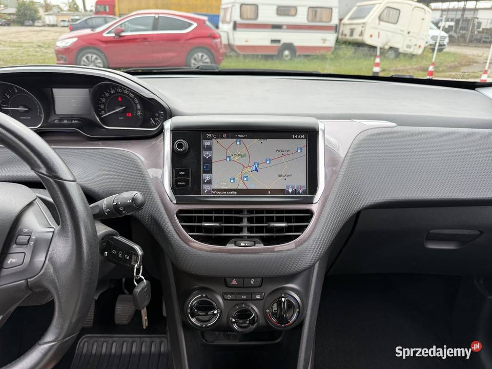 Peugeot 2008 12 BENZYNA Zarejestrowany Ważne światła do jazdy dziennej Konin