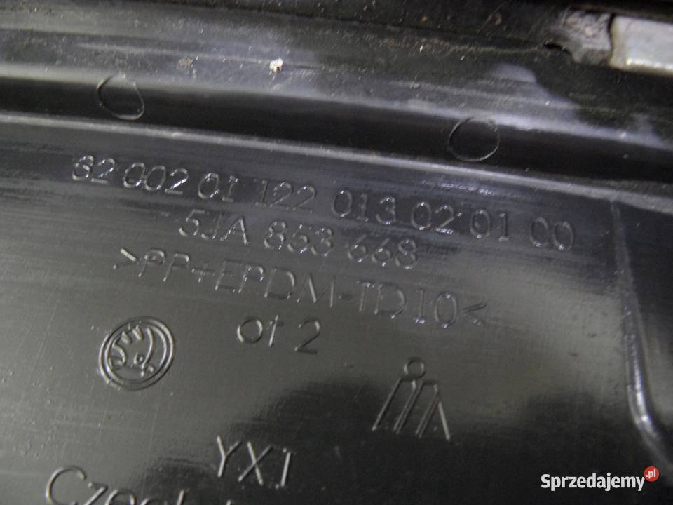 SKODA RAPID SPACEBACK grill atrapa 5JA853668 sprzedam