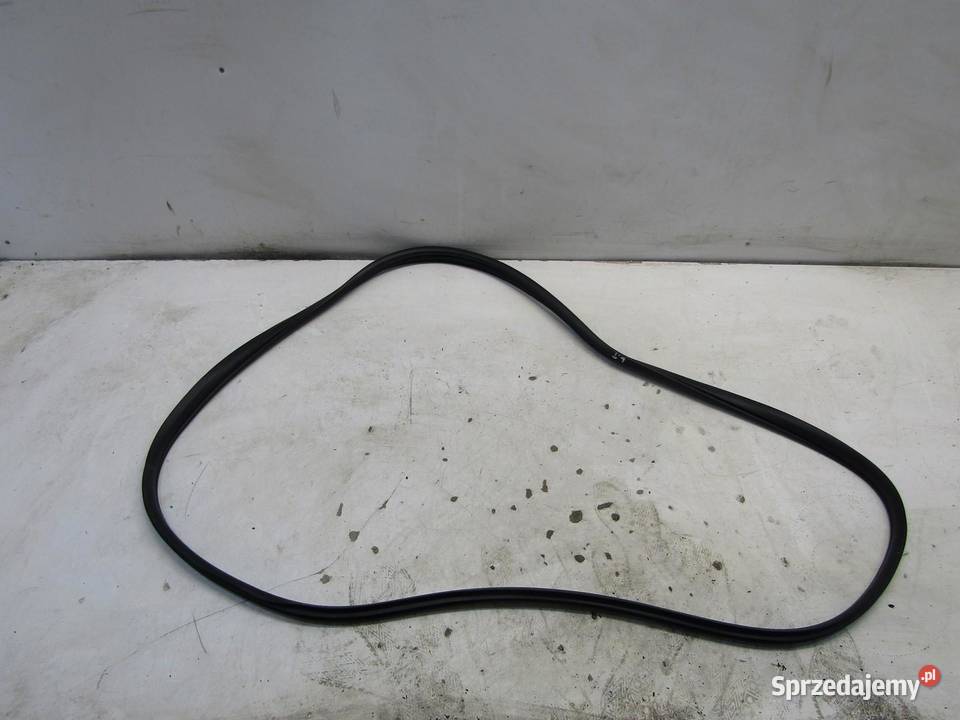 USZCZELKA DRZWI LEWY TYŁ LEWA TYLNA MAZDA CX5 osobowe sprzedam