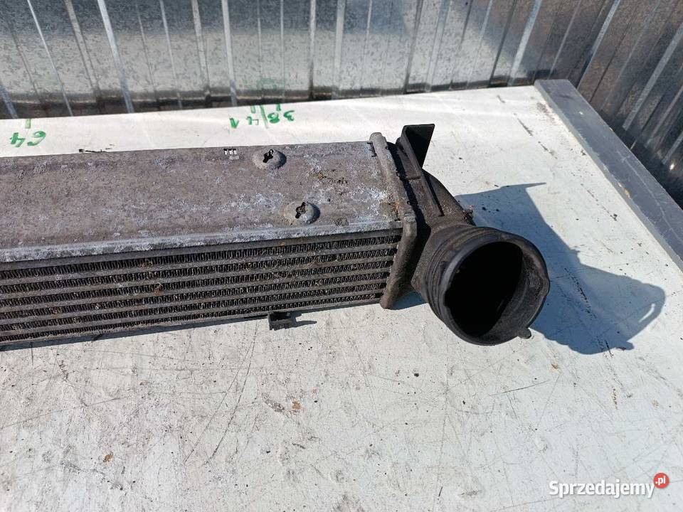 CHŁODNICA INTERCOOLERA BMW E90 E91 20 D sprzedam