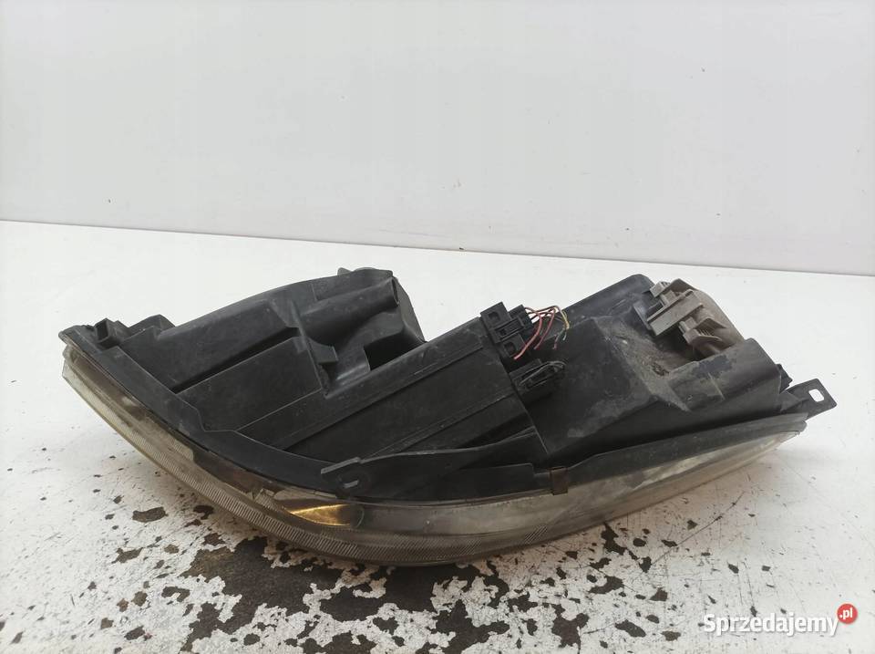 LAMPA PRZÓD PRAWA MR957354 0301208202 Mitsubishi Lampy przednie