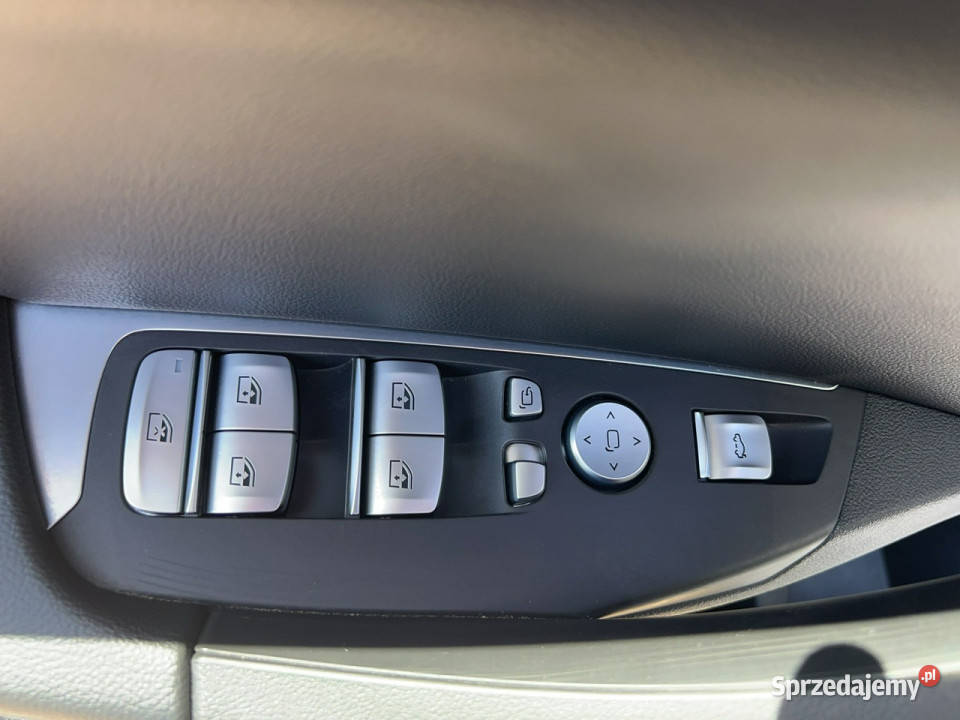 BMW iX3 80kWh Inspiring Z Polskiego Salonu wspomaganie kierownicy