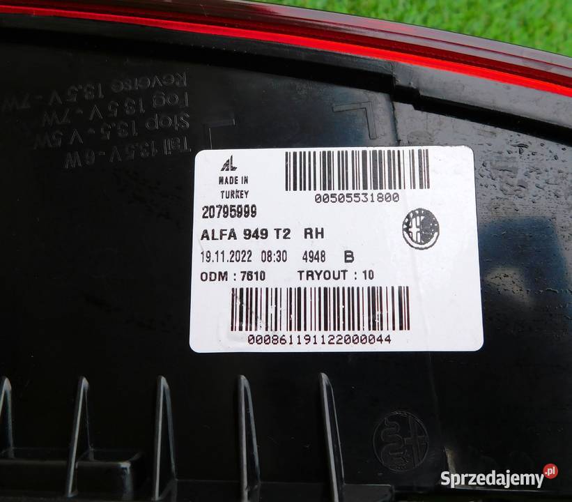 Alfa Romeo Stelvio tylne lampy prawa lewa osobowe Tarnów