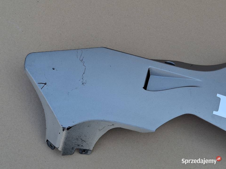 HONDA CBR 600RR PŁUG PRAWY OWIEWKA OSŁONA PRAWA Bieleń