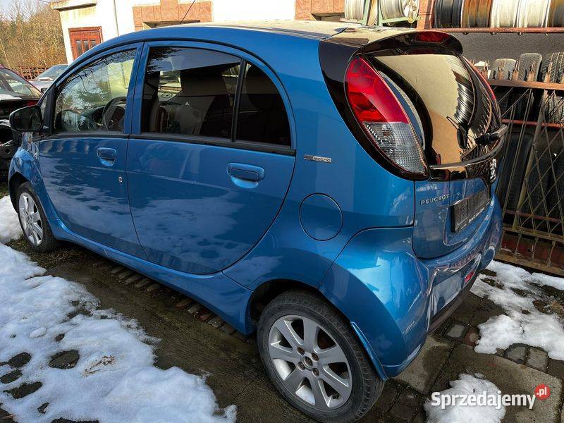 Peugeot IOn Mitsubishi imieV Citroen C zero