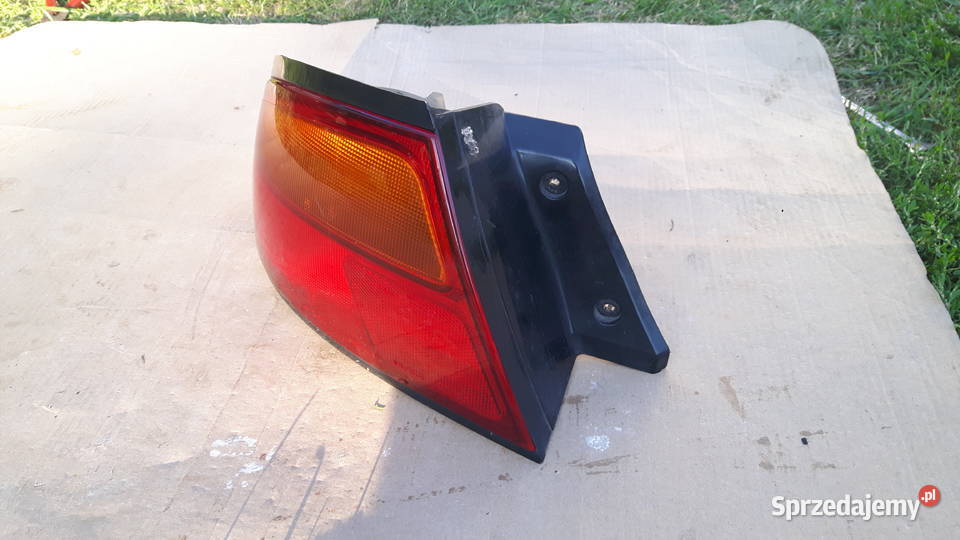 Lampa tył lewa Mazda 323F BA Serock