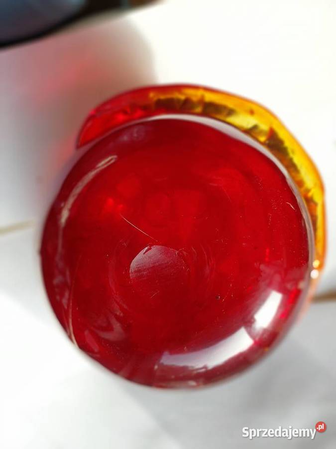 Wazon czerwony z wstęgą J Słuczan Orkusz czerwony Wazony Wrocław