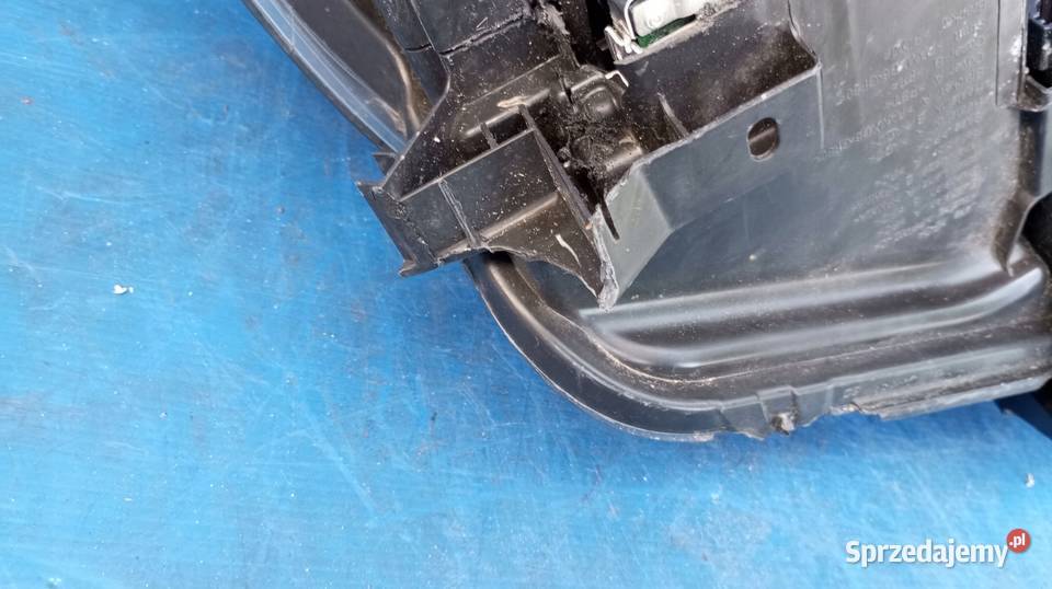 LAMPA LEWY PRZÓD REFLEKTOR EU LED 10019011 osobowe Nowy Tomyśl