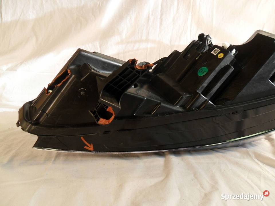 REFLEKTOR PRZÓD STRONA LEWA MG MG4 EV osobowe Nowy Tomyśl sprzedam