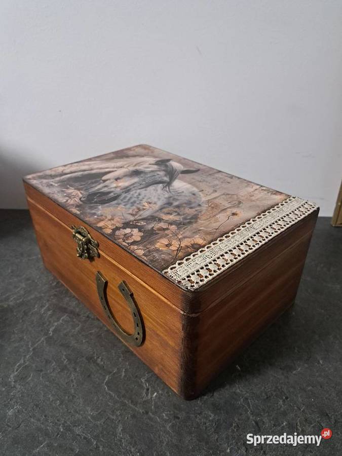 Szkatułka z koniem kuferek duży drewniany