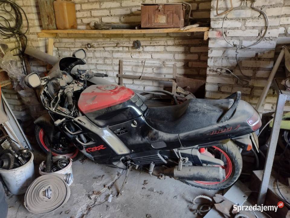 Honda CBR 1000f sc21 89r postoju Fajsławice