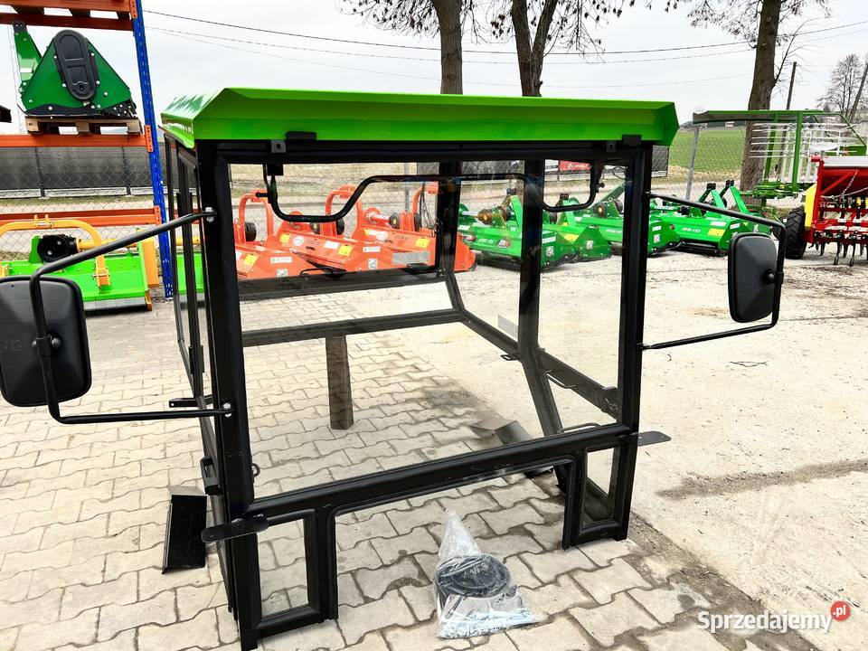 Kabina ciągnikowa Ursus MF255 C330 C360 C330