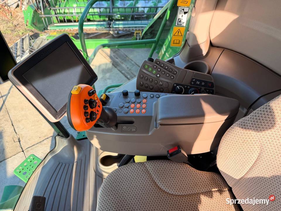 Kombajn zbożowy John Deere S680i