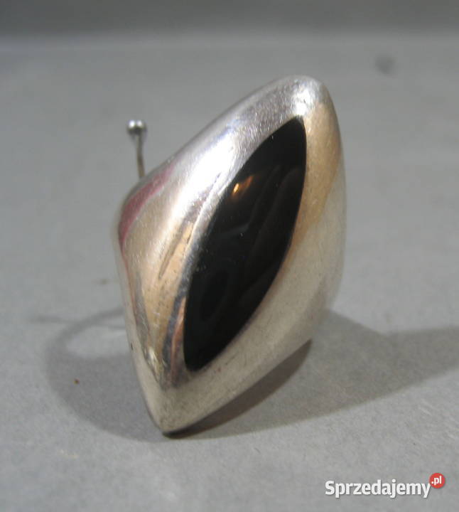 Srebrny Pierscionek z Onyxem Warszawa