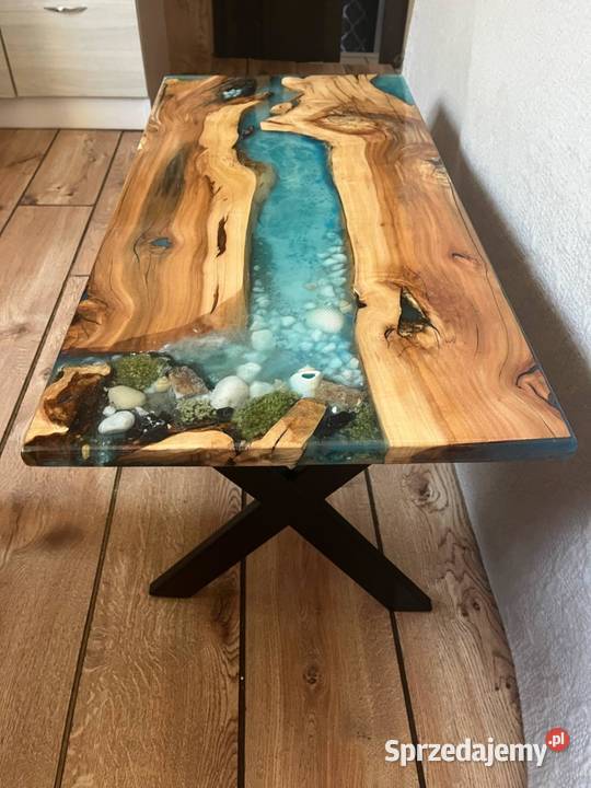 Stolik kawowy z żywicy i drewna 45cm Radomsko