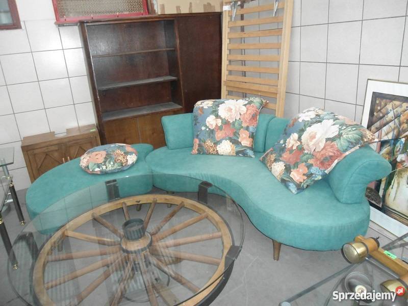 Piękny duzy stół z koła wozu