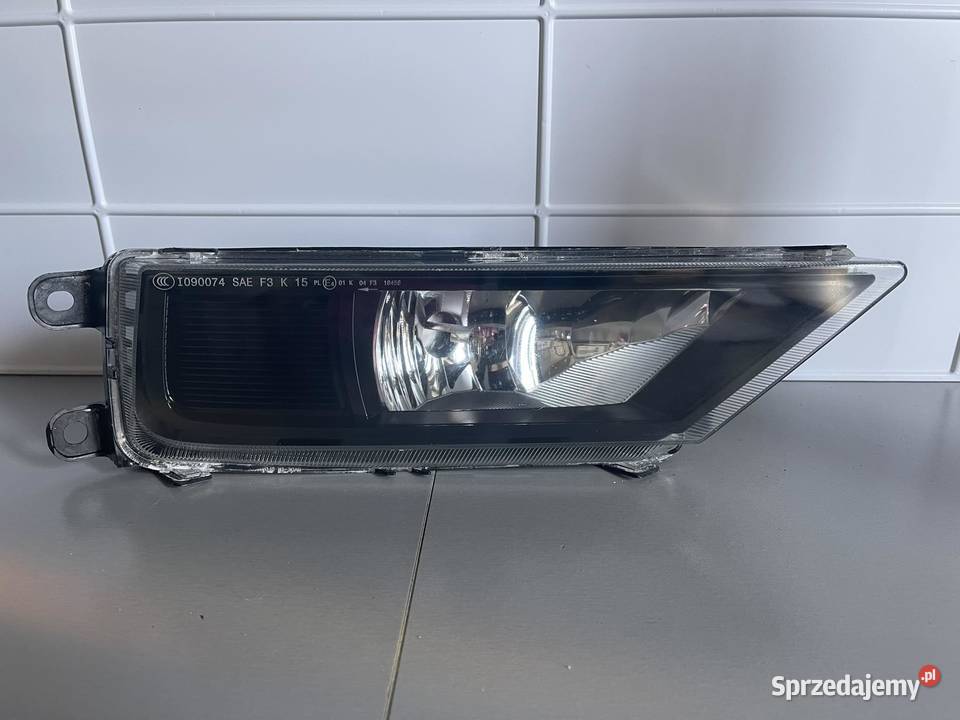 VW TIGUAN 2 PRAWY HALOGEN Lampy tylne Ostroróg